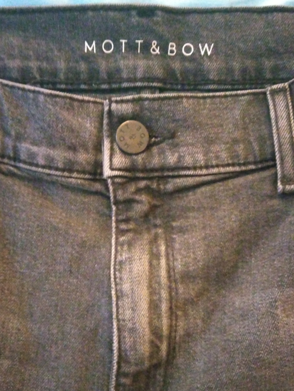 Mott & Bow Women's Boyfriend Jeans in Washed Black